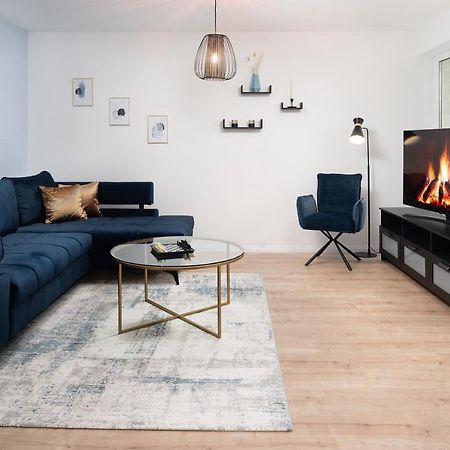 Aparte - Washer & Dryer - Kitchen & Parking - Smart-Tv Sarstedt Buitenkant foto