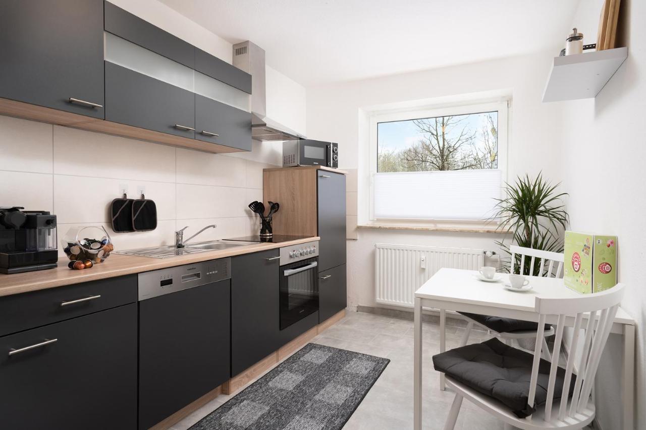 Aparte - Washer & Dryer - Kitchen & Parking - Smart-Tv Appartement Sarstedt Buitenkant foto